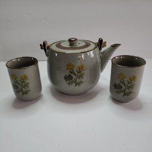 Takahashi San Francisco Stonewear Speckled Teapot w/ Wicker Handle Floral Japan